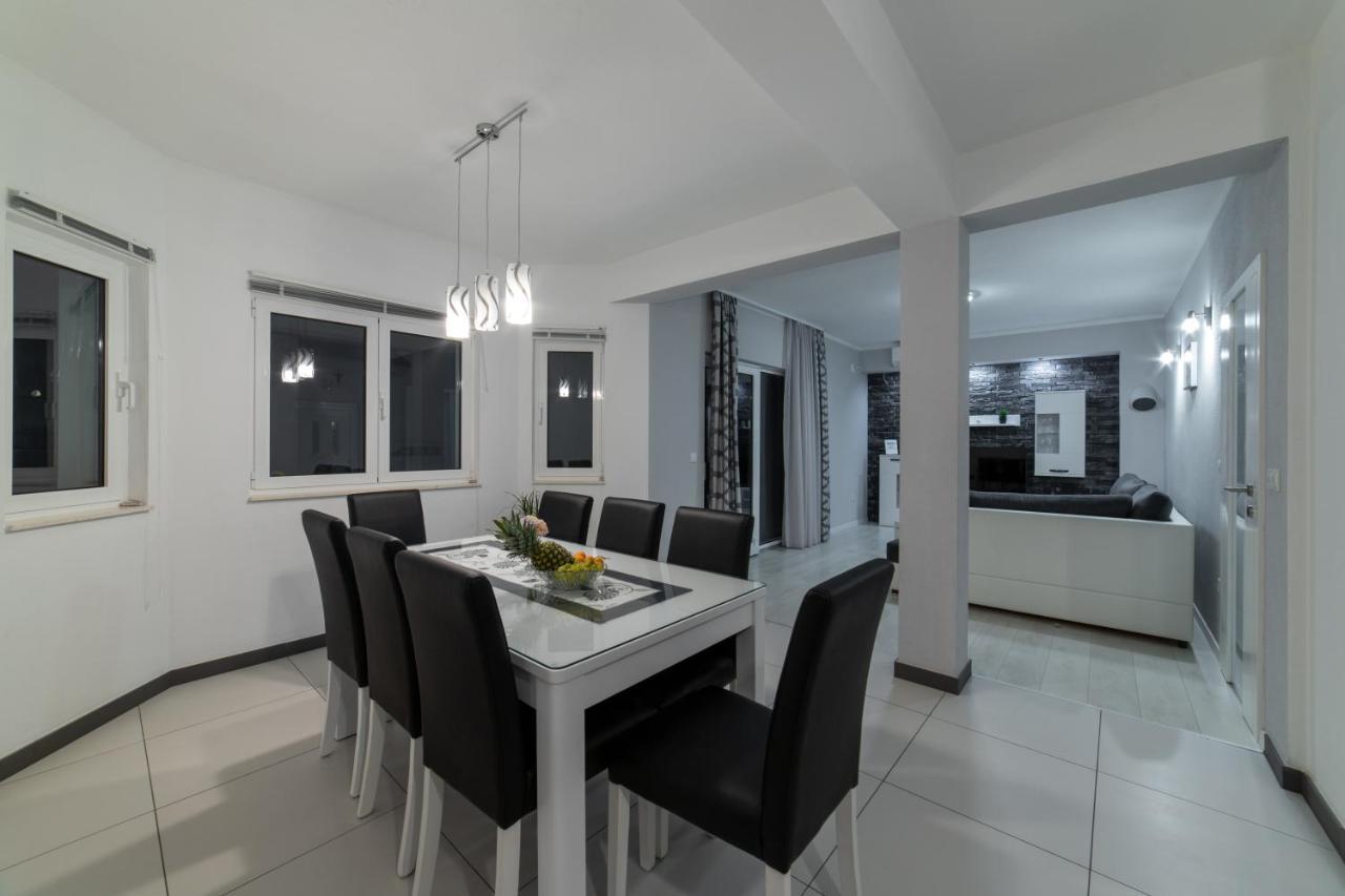 Villa Ban Trogir Eksteriør billede